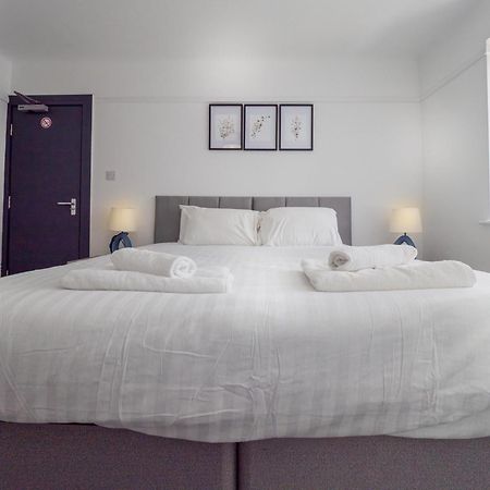 3Br Haven Retreat In Wallasey With Free Street Parking Exterior foto